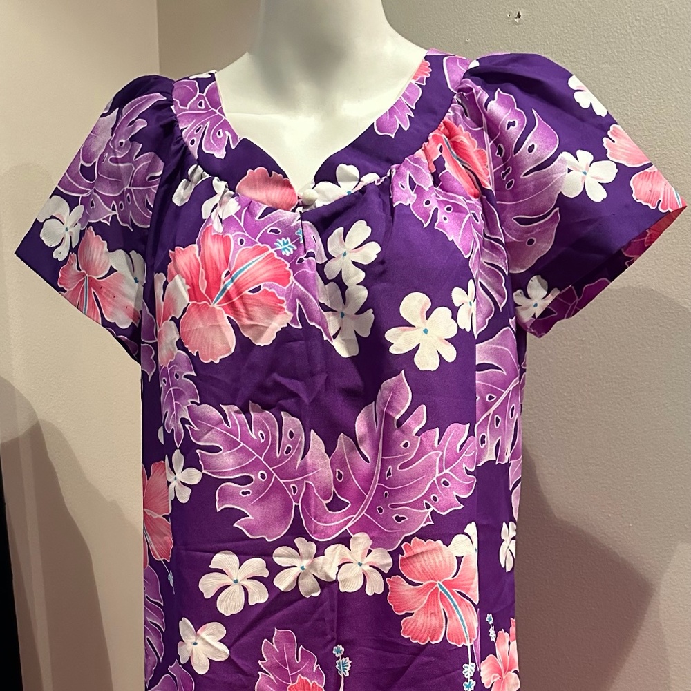 Vintage Womens Purple Hibiscus and Monstera Hilo Hattie Muu Muu Size M